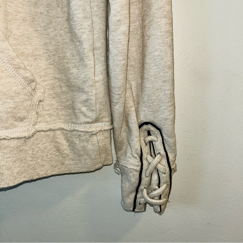 Medium cream, navy and red genuine Harley Davidson hoodie. - Picture 6 of 6